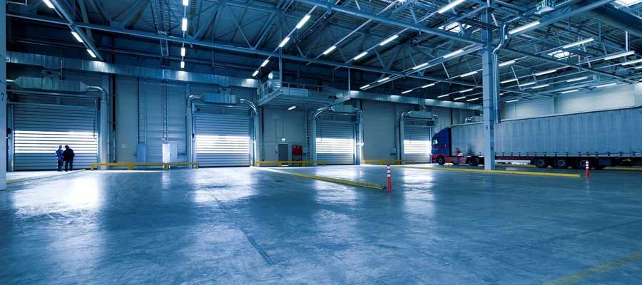 clean empty warehouse